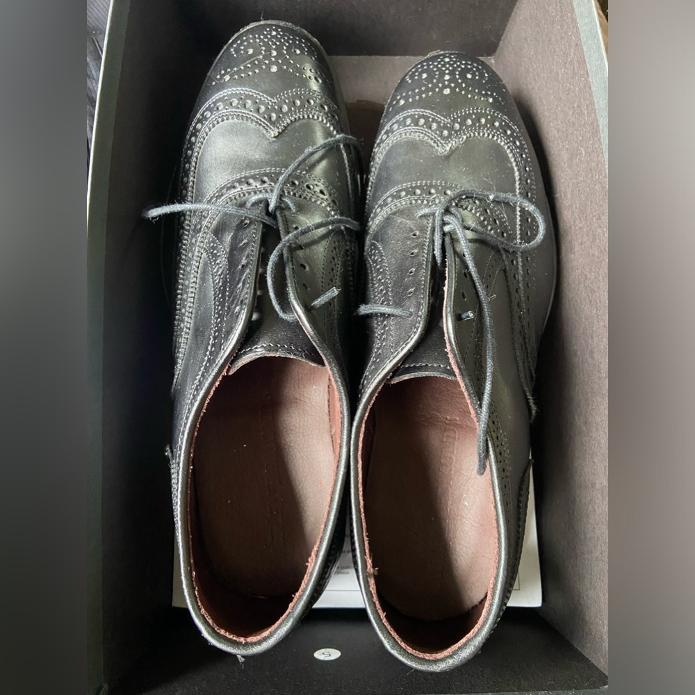 Allen Edmonds McTavish Ecco WingTip Oxfords - Size 11EEE